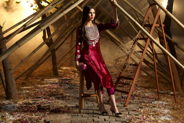 Zara Hayaat Festive Collection  - ROSE WOOD 20 W7