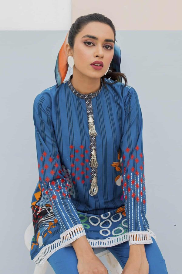 BTW Unstitched Designer Lawn Kurti - Moonit Ocean (GZ-372)– detail view 2