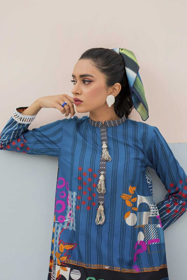 BTW Unstitched Designer Lawn Kurti - Moonit Ocean (GZ-372)– detail view 3