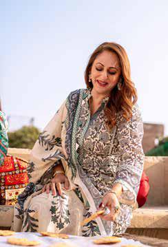 Gul Ahmed Mother’s Lawn 2022 | CL22171A