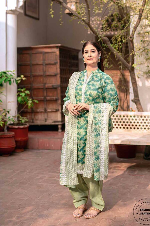 Gul Ahmed Mother's Lawn 2022 | CL22103B