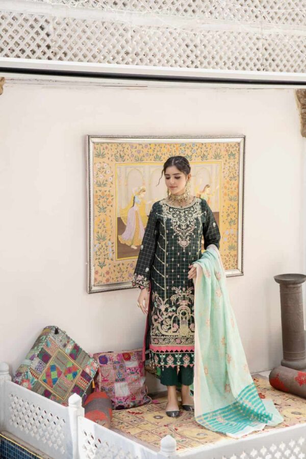 Rujhan Lawn Badi Eid Embroidered Collection | MKT-009
