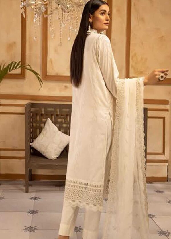 Mahee’s By Riaz Arts Embroidered Lawn | D-14