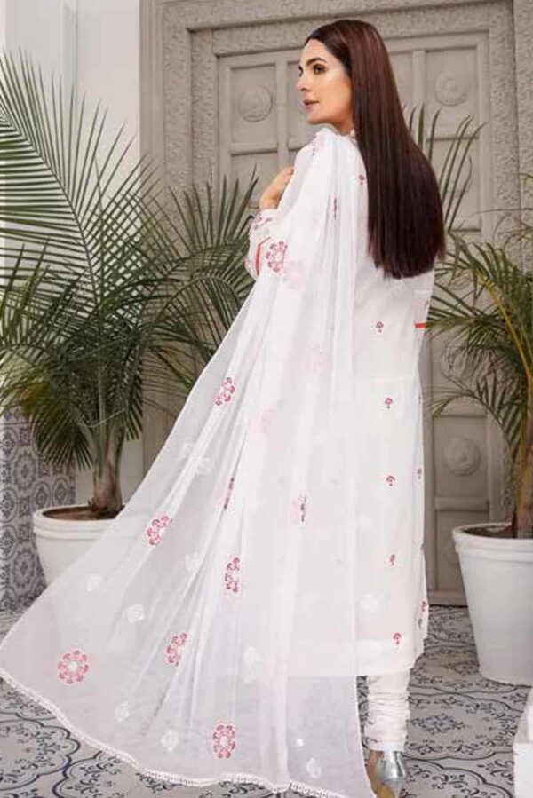 Breeze By Mahnur Embroidered Lawn Luxury Collection -22  MN22BL ML-02