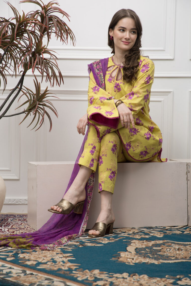Ghazal from House of Mist| Lawn| Vol 3|| HM-GZ3-9 (GZ-539)– 8F8A1235