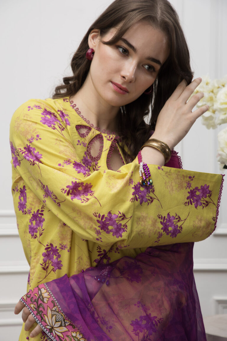 Ghazal from House of Mist| Lawn| Vol 3|| HM-GZ3-9 (GZ-539)– 8F8A1359