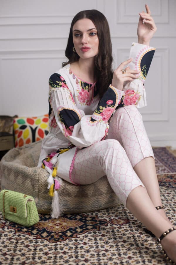Ghazal from house of mist| lawn| vol 3|| hm-gz3-8– 8f8a2841 Ghazal from House of Mist| Lawn| Vol 3|| HM-GZ3-8– 8F8A2841