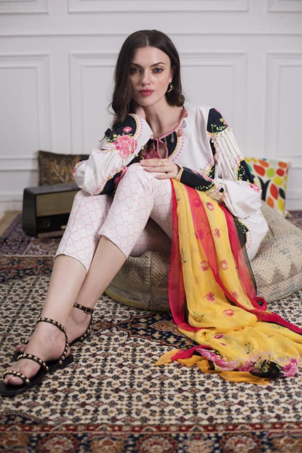 Ghazal from house of mist| lawn| vol 3|| hm-gz3-8– 8f8a2853 Ghazal from House of Mist| Lawn| Vol 3|| HM-GZ3-8– 8F8A2853