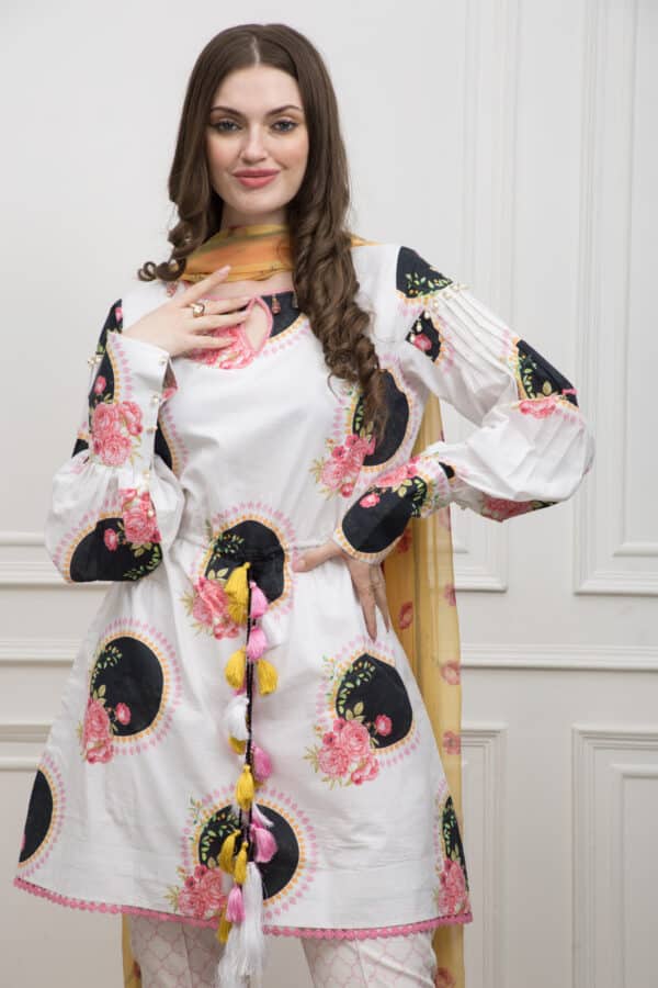Ghazal from house of mist| lawn| vol 3|| hm-gz3-8– 8f8a2895 Ghazal from House of Mist| Lawn| Vol 3|| HM-GZ3-8– 8F8A2895