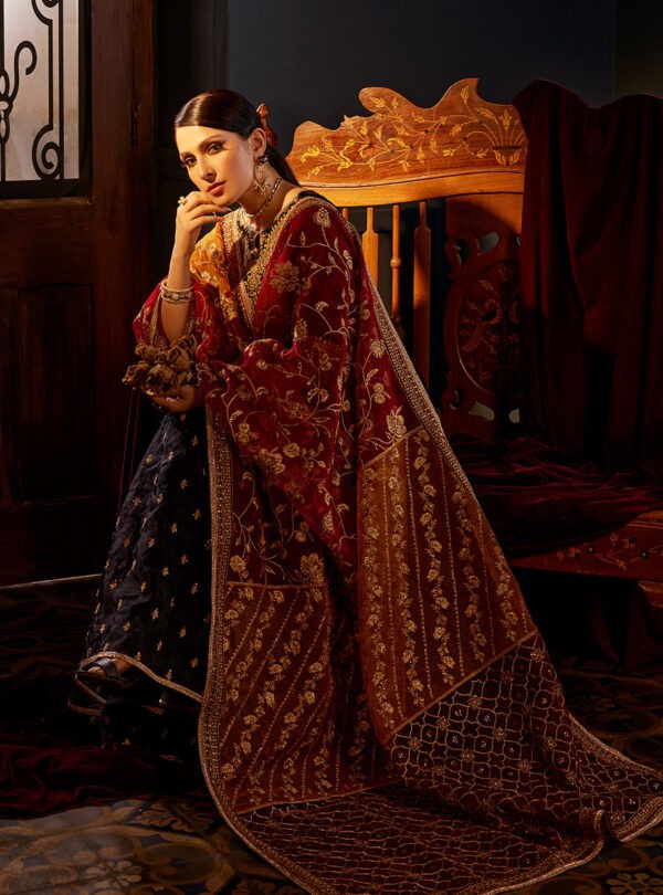 Zainab chottani velvet luxury | mehr mah