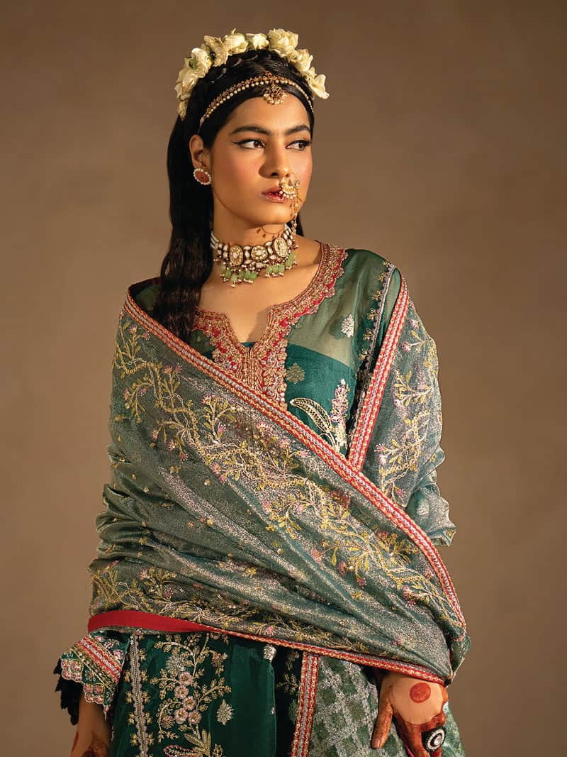 Nayab by myeesha embroidered chiffon | mf23-02 zamorad