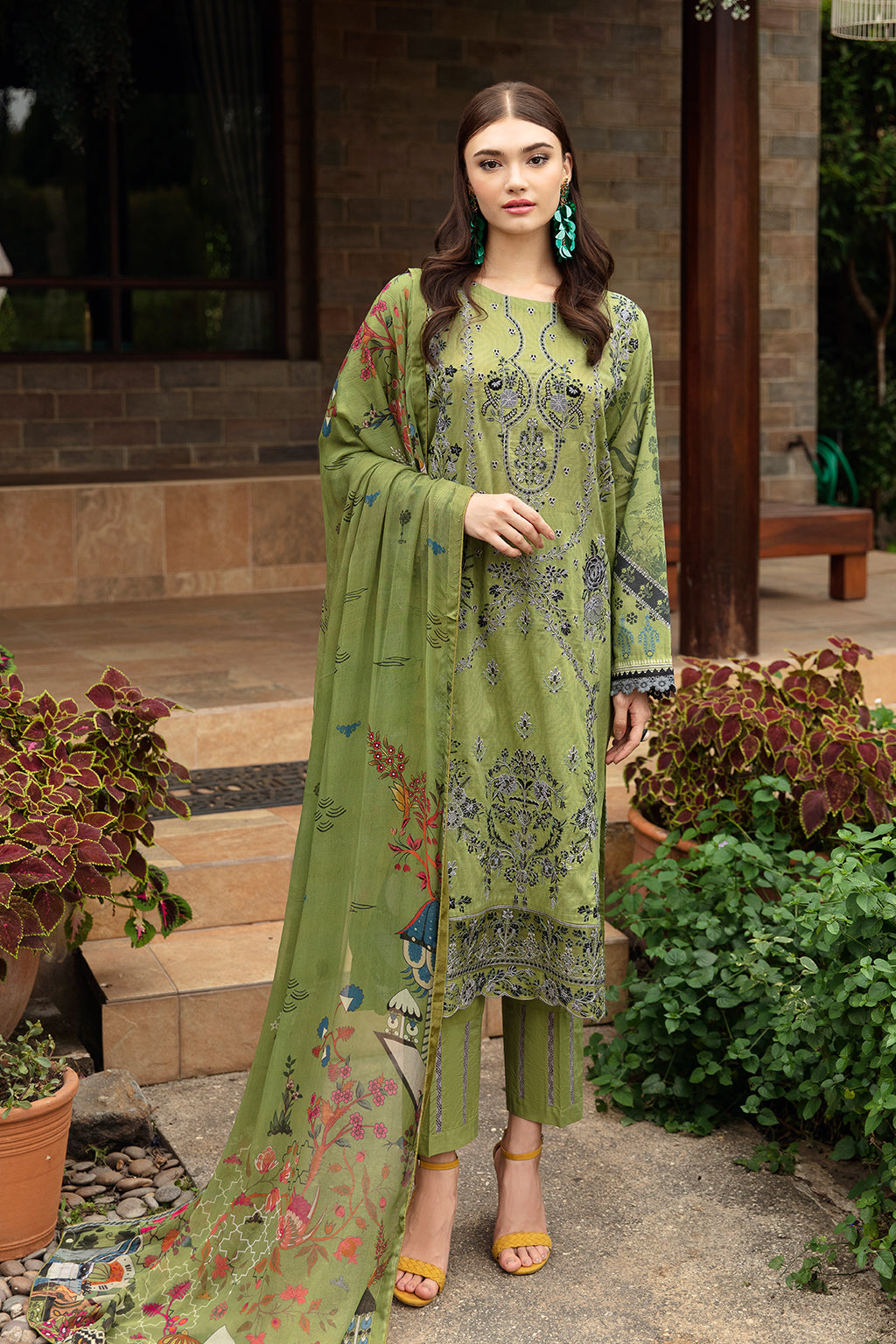 Ramsha riwayat embroidered lawn collection 2024| y-912