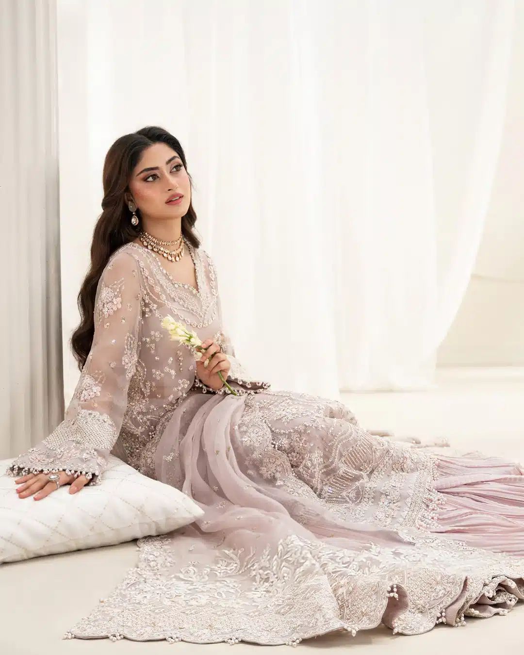 Sajal aly in faiza saqlain luxury collection– detail view 3 Sajal Aly in Faiza Saqlain Luxury Collection– detail view 3