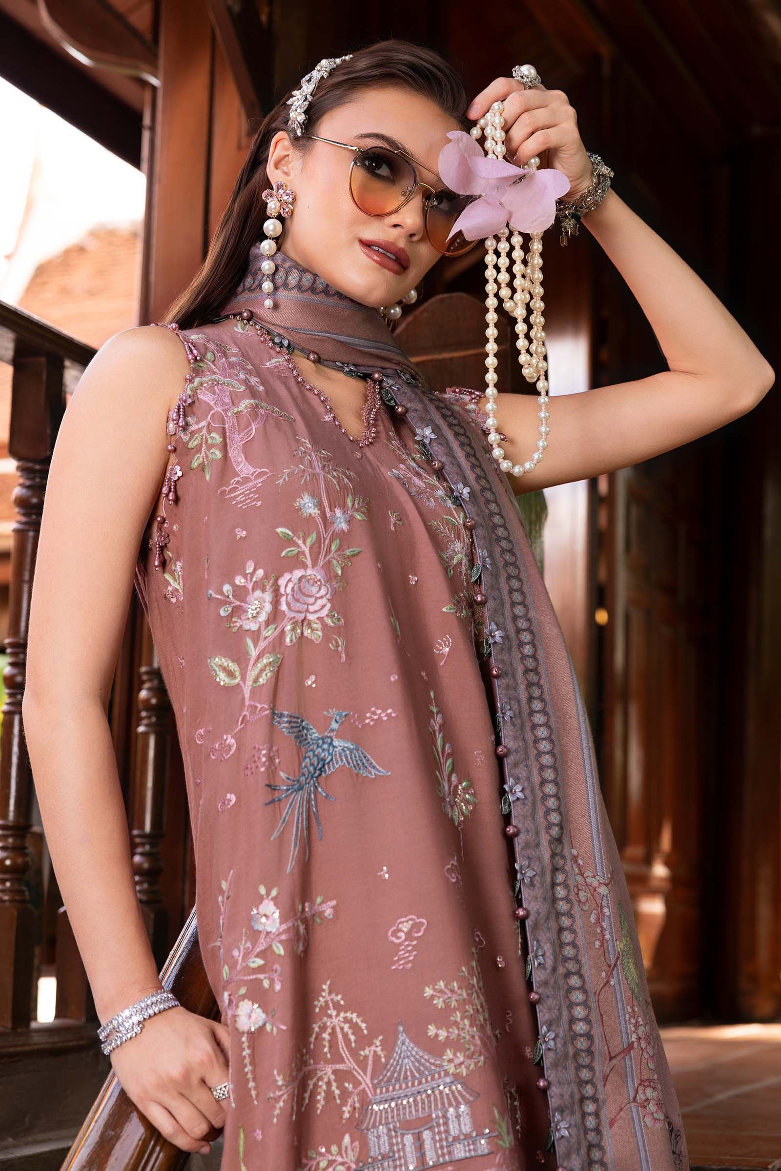 Maria b mprints| winter collection| mpt-2801-a– d-1acloseup g c284afc0-3839-49d8-bfb6-dfd3e35 MARIA B Mprints| Winter Collection| MPT-2801-A– D-1ACloseup G c284afc0-3839-49d8-bfb6-dfd3e35