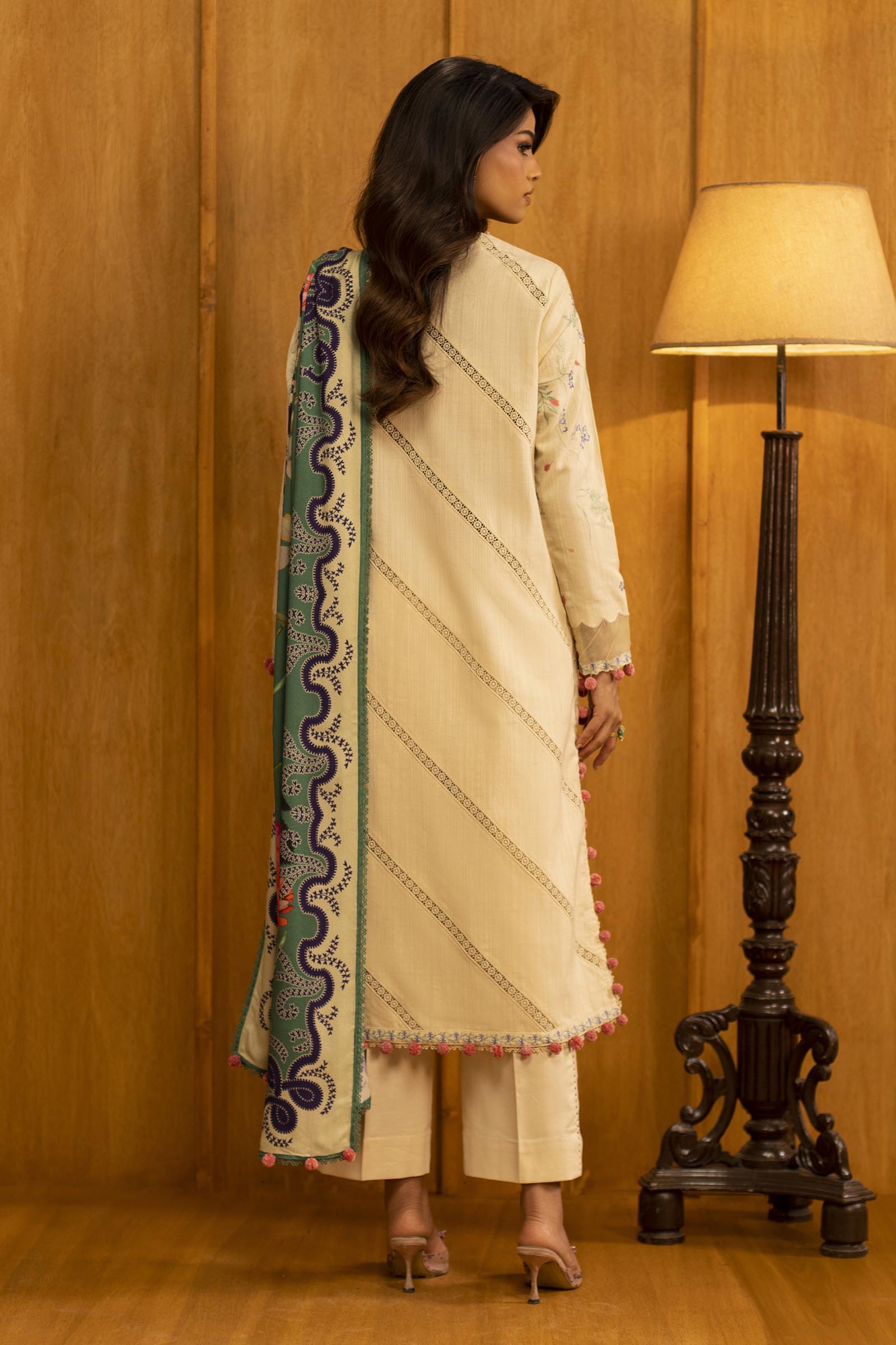 Sana safinaz muzlin winter'|| m3-009a-3a– sana safinaz muzlin winter'25 Sana Safinaz Muzlin Winter'|| M3-009A-3A– Sana Safinaz Muzlin Winter'25