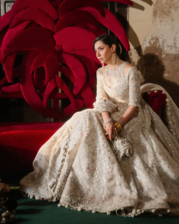 Alternative view of Freesia by Suffuse Wedding Collection 2026 | ISHANI