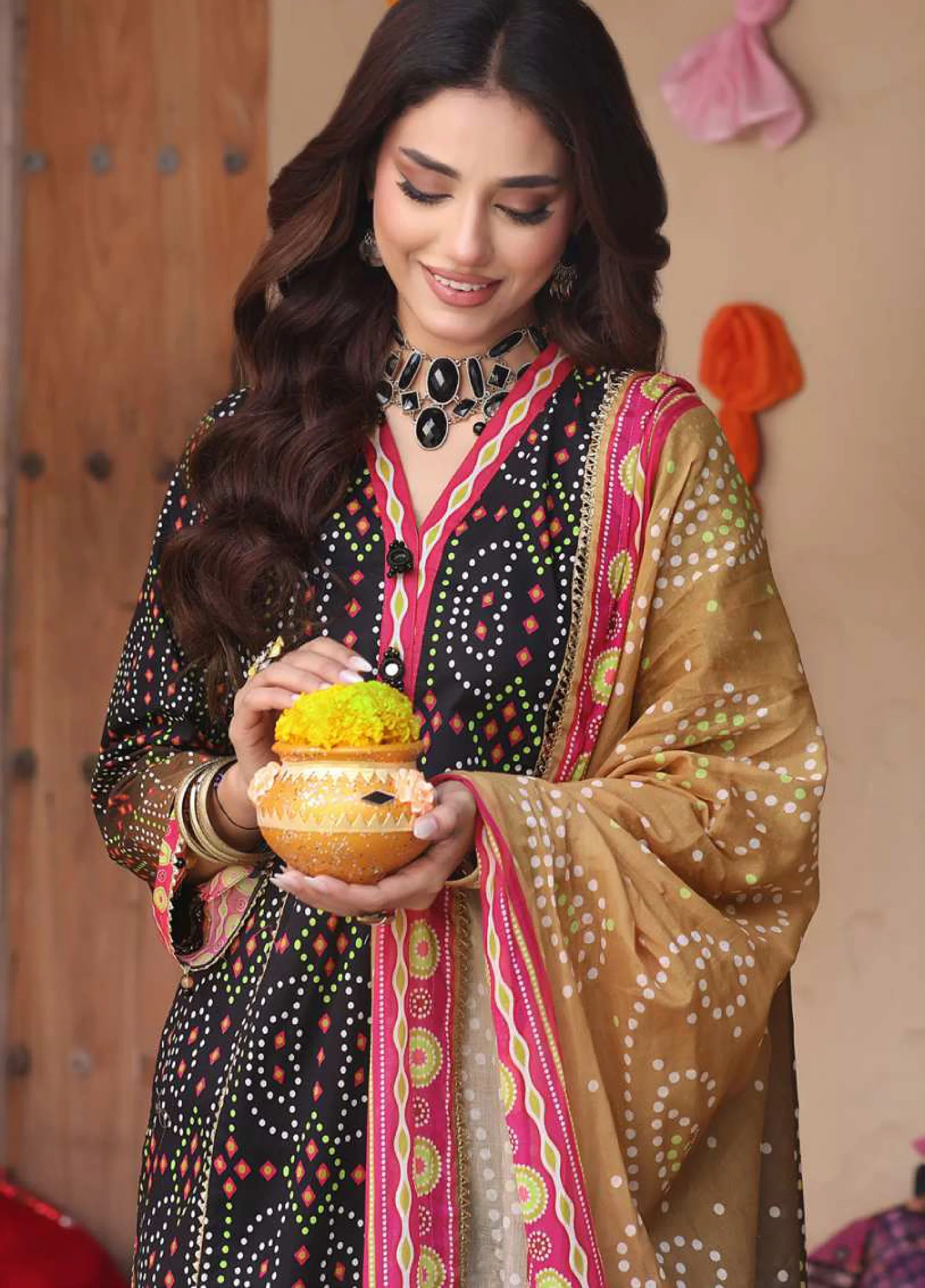 Heritage series by al zohaib printed chunri lawn || az26uch d-2 - pakistani suit - image 6 Heritage Series by AL Zohaib Printed Chunri Lawn || AZ26UCH D-2 - Image 3