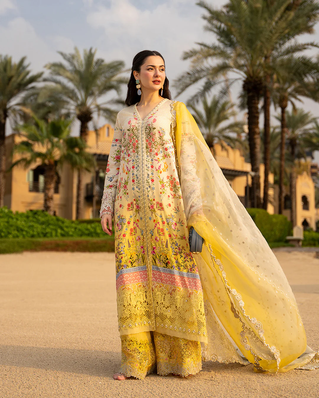 Hania aamir in faiza saqlain Hania Aamir in Faiza Saqlain