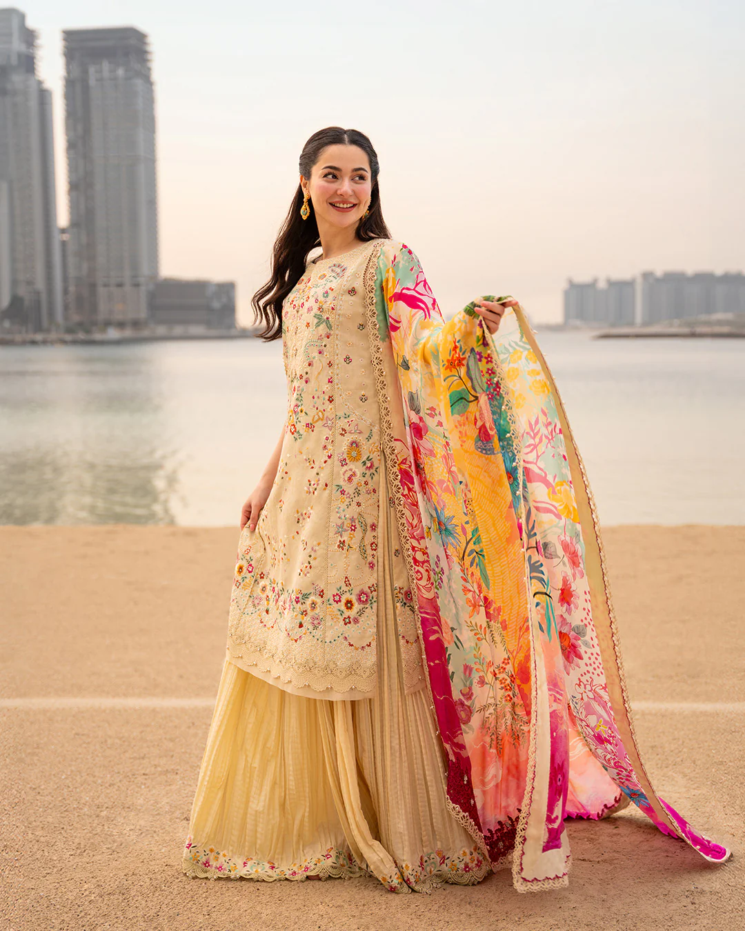 Hania aamir in faiza saqlain Hania Aamir in Faiza Saqlain