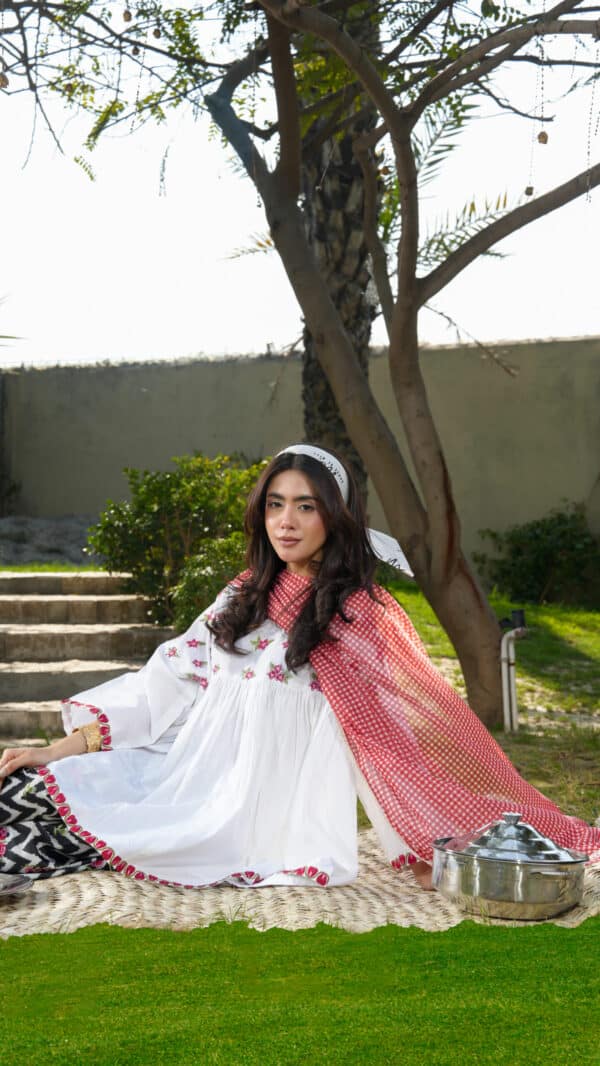 Ghazal Embroidered Summer Lawn Vol 1 2026| House of Mist| HMGZ-LL26-05 Ghazal Embroidered Summer Lawn Vol 1 2026| House of Mist| HMGZ-LL26-05