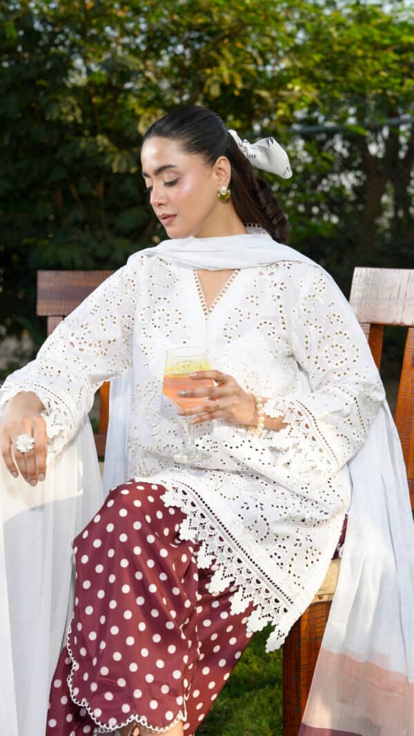 Ghazal Embroidered Summer Lawn Vol 1 2026| House of Mist| HMGZ-LL26-01 Ghazal Embroidered Summer Lawn Vol 1 2026| House of Mist| HMGZ-LL26-01