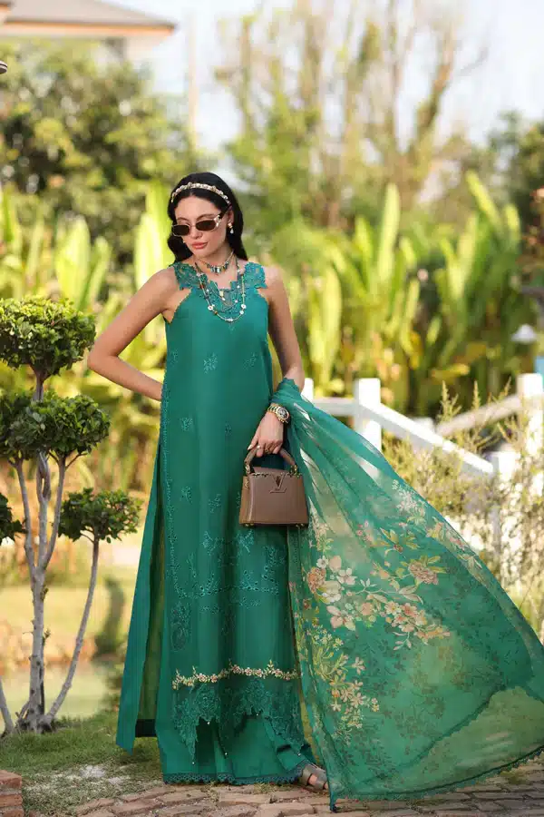 Noor Eid Luxury Printskhas '26 by Saadia Asad|| D2 – Peacock Green– 29A7177 Noor Eid Luxury Printskhas '26 by Saadia Asad|| D2 – Peacock Green– 29A7177
