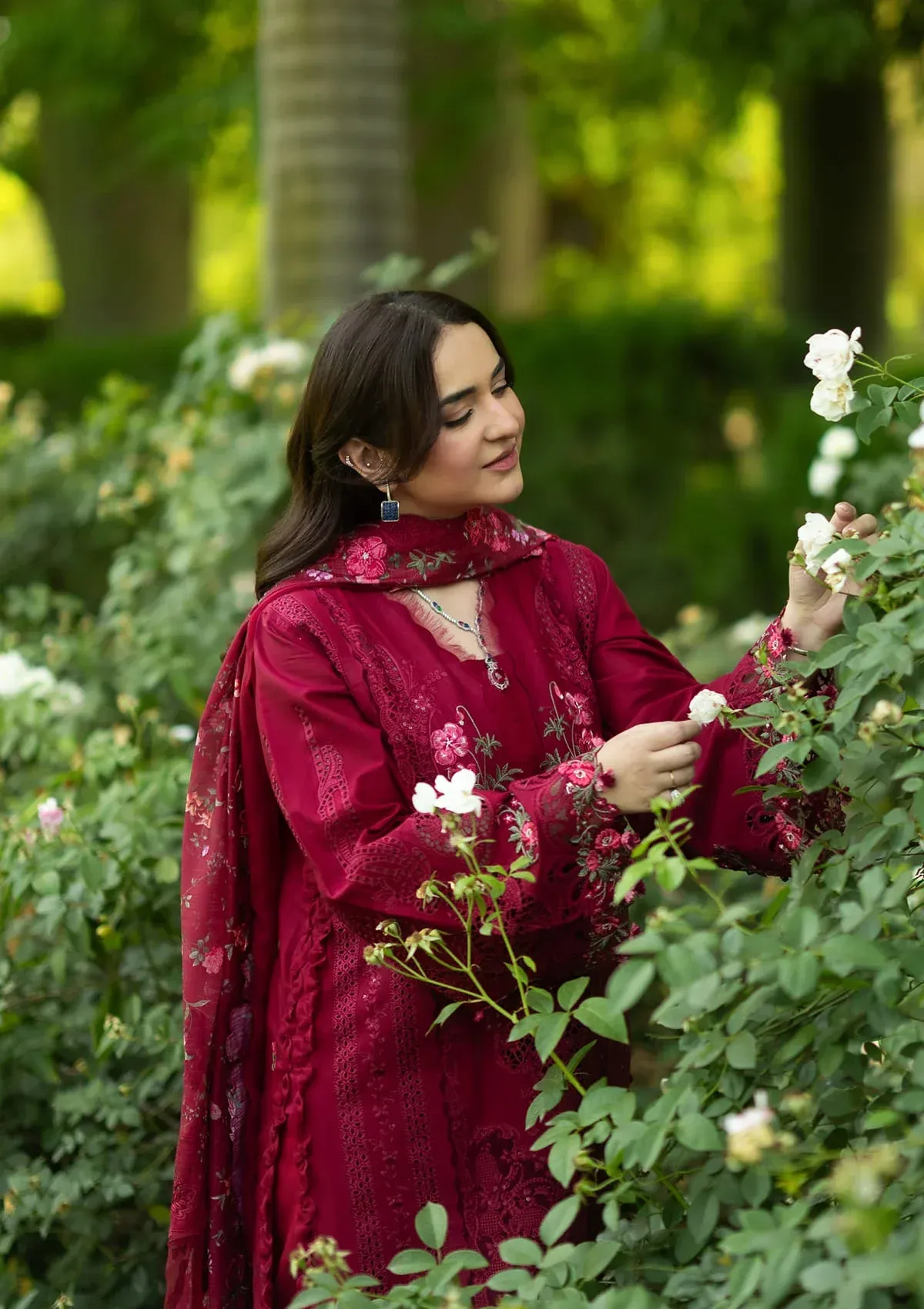 Elaf luxury lawn vol 2| 2026|| elq-4a falling petals– imgi 117 Elaf Luxury Lawn Vol 2| 2026|| ELQ-4A FALLING PETALS– imgi 117