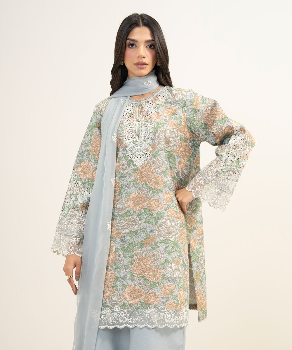 Sapphire women's unstitched extra weft jacquard embroidered grey 3 piece suit – 3pejqs26v414 Sapphire Women's Unstitched Extra Weft Jacquard Embroidered Grey 3 Piece Suit – 3PEJQS26V414