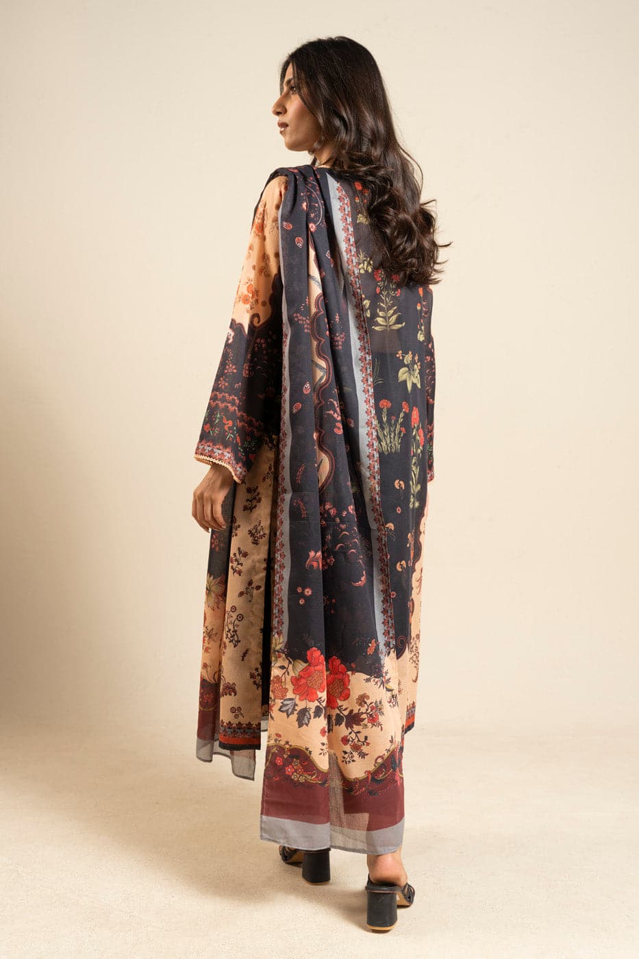 Alkaram rts| shirt & dupatta– bd40-2p26-beige-4 Alkaram RTS| SHIRT & DUPATTA– BD40-2P26-Beige-4
