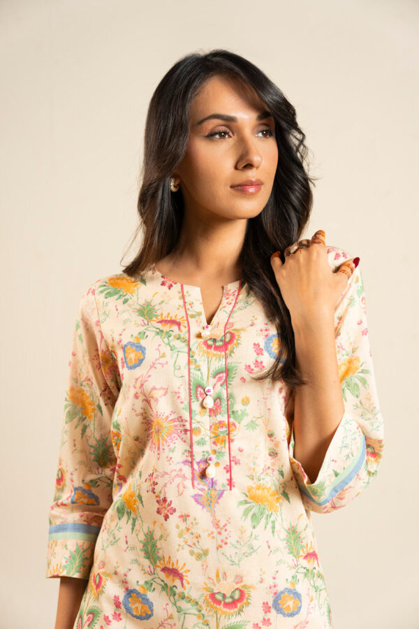 Alkaram rts | shirt & trouser - pakistani suit - image 9 Alkaram RTS | SHIRT & TROUSER - Image 3