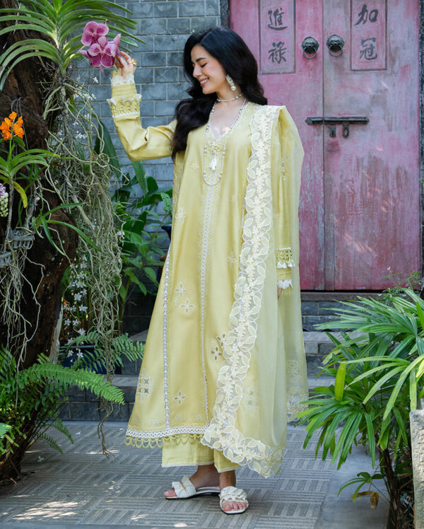 Mushq La Toscana '26 - Bella Vigna (Yellow)– BellaVigna 2 Mushq La Toscana '26 - Bella Vigna (Yellow)– BellaVigna 2