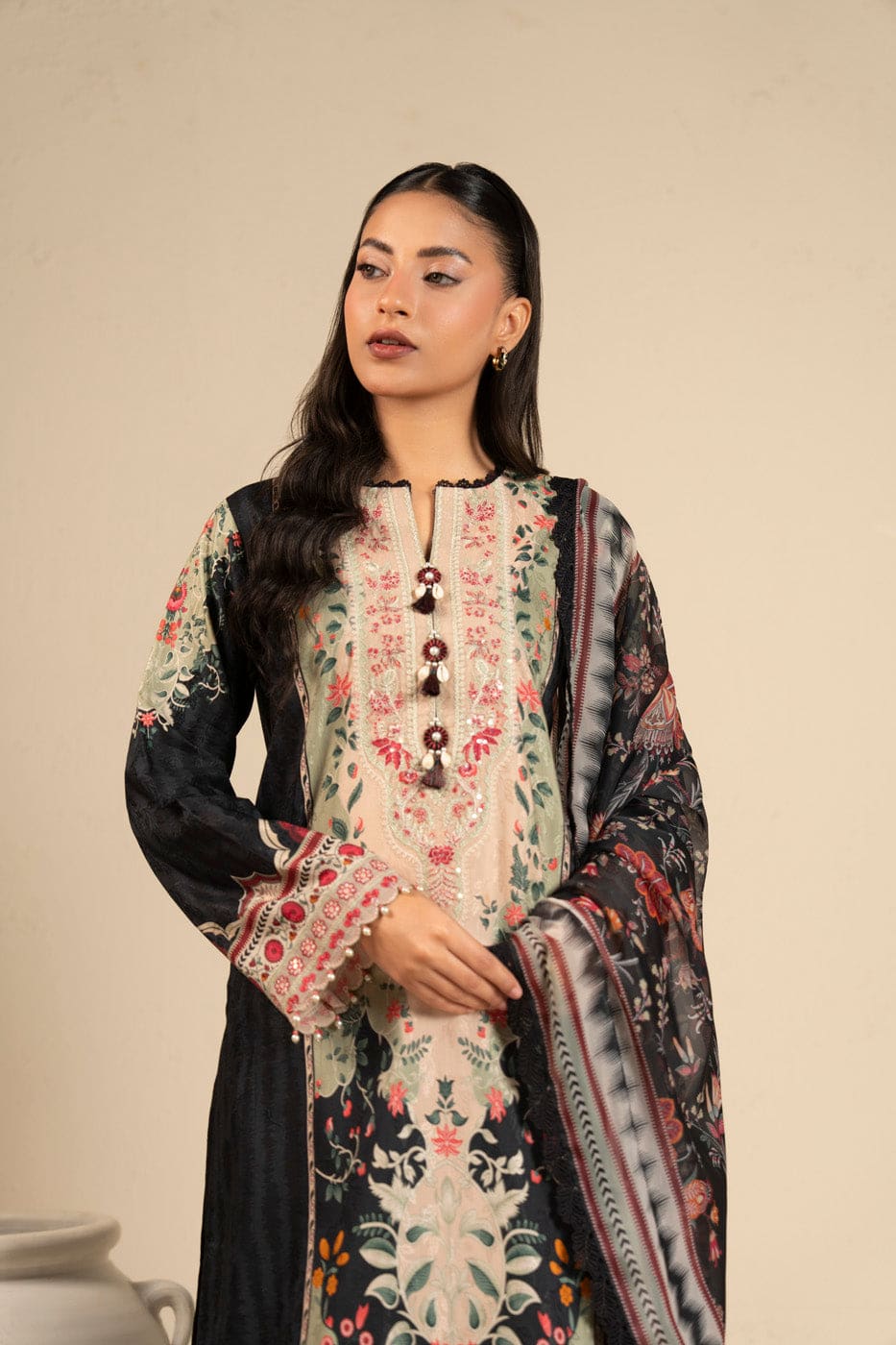 Alkaram rts| shirt, trouser & dupatta– cacb-07-26-black-2 Alkaram RTS| SHIRT, TROUSER & DUPATTA– CACB-07-26-Black-2
