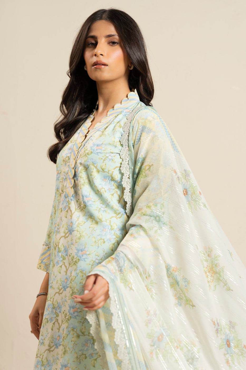 Alkaram rts| shirt, trouser & dupatta– ec92-26-off white-2 Alkaram RTS| SHIRT, TROUSER & DUPATTA– EC92-26-Off White-2