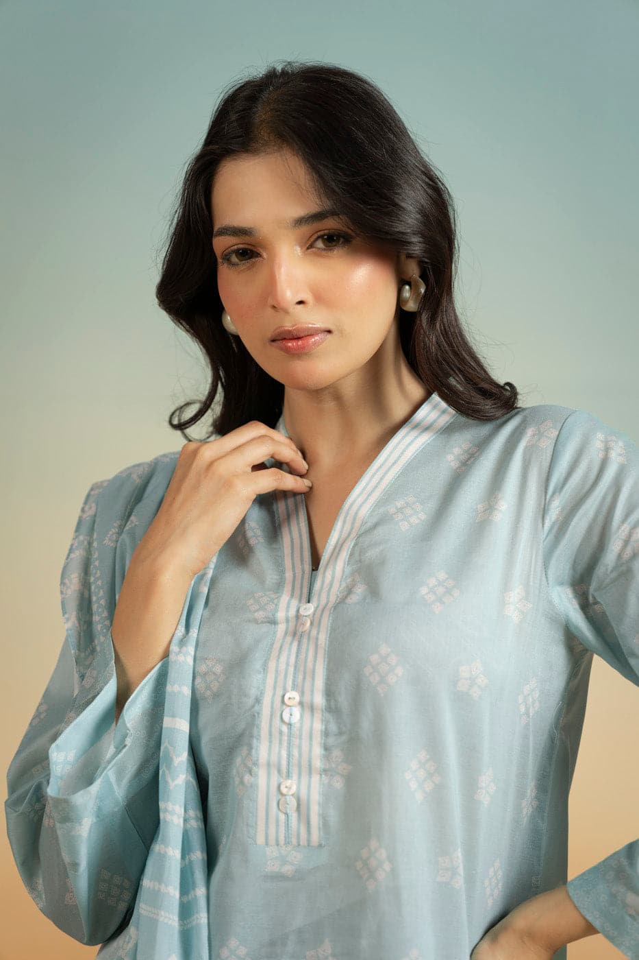 Alkaram rts| shirt, trouser & dupatta– efl-09-3p25-blue Alkaram RTS| SHIRT, TROUSER & DUPATTA– EFL-09-3P25-Blue