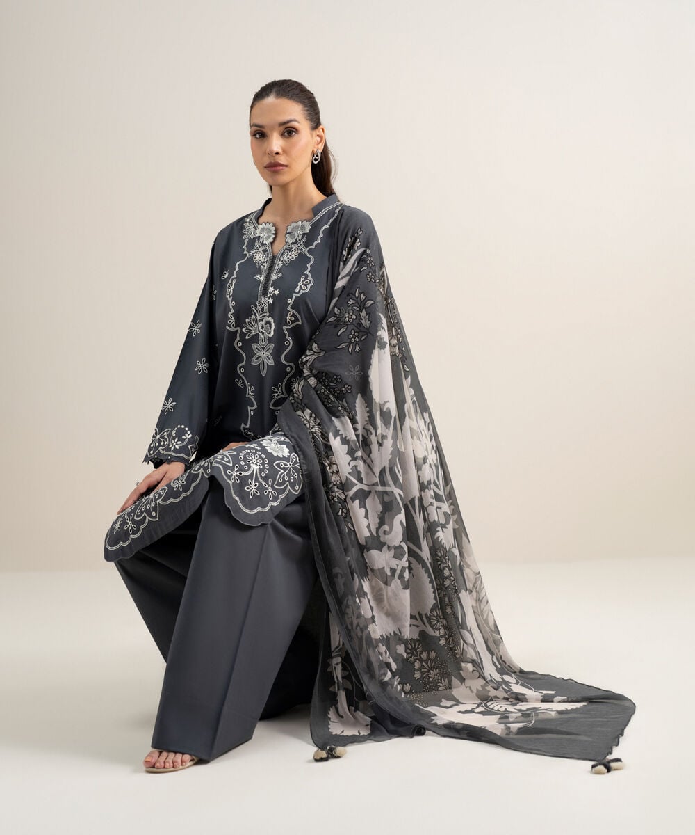 Sapphire women's unstitched textured lawn embroidered grey 3 piece suit – u3pesgs26v54 Sapphire Women's Unstitched Textured Lawn Embroidered Grey 3 Piece Suit – U3PESGS26V54