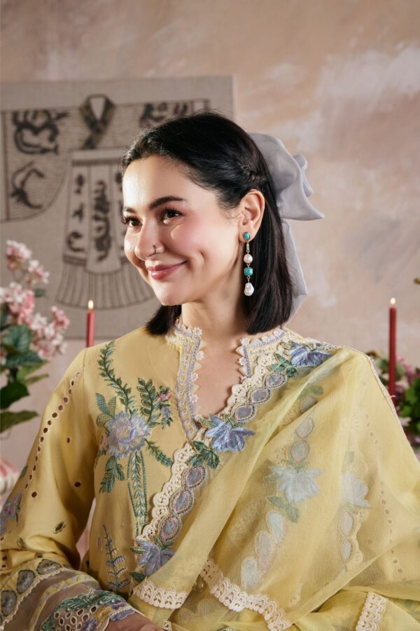 Maryam Hussain Hamna - Image 7