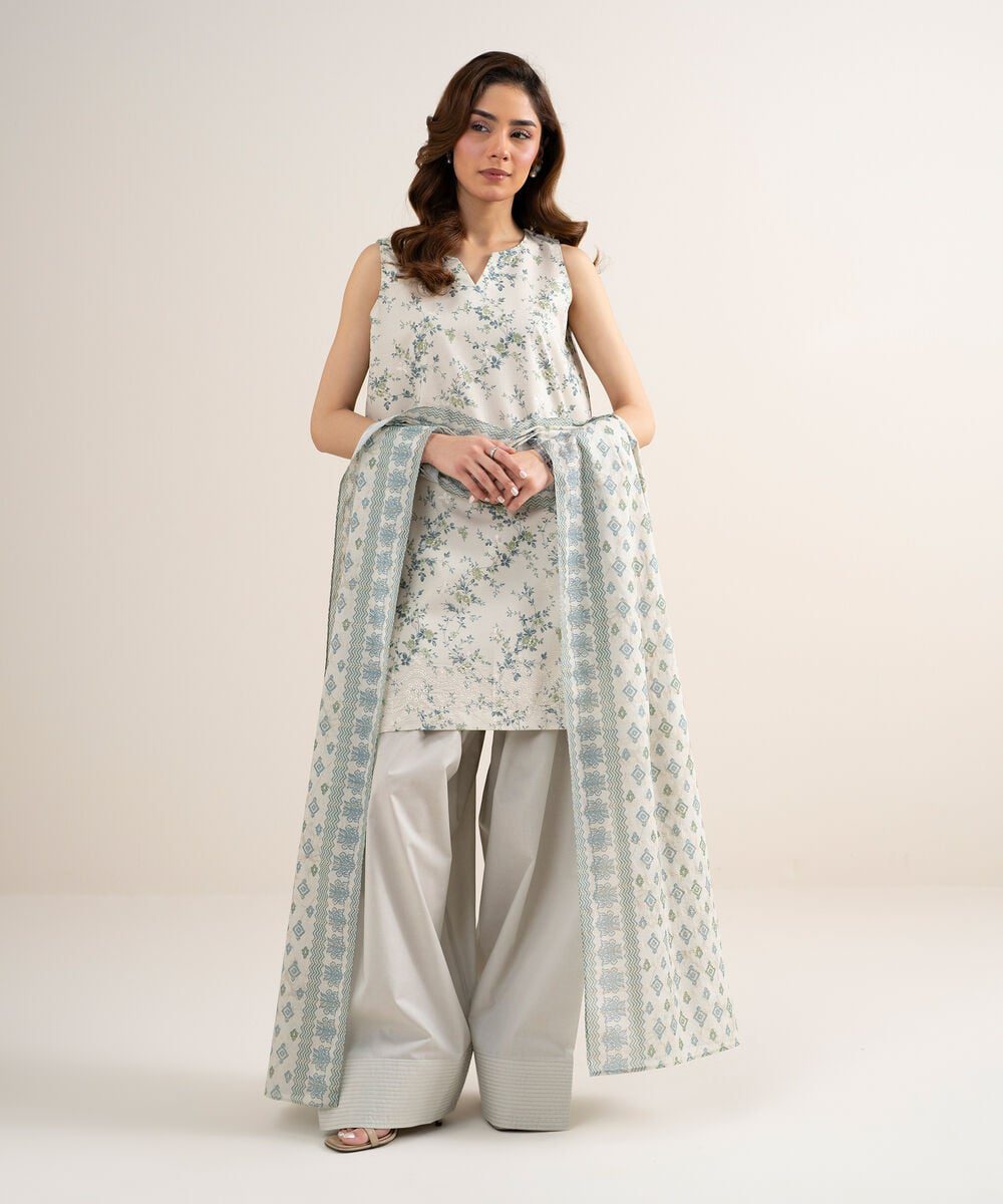 Sapphire women's unstitched zari lawn embroidered off white 3 piece suit – 3pedys26v669 Sapphire Women's Unstitched Zari Lawn Embroidered Off White 3 Piece Suit – 3PEDYS26V669
