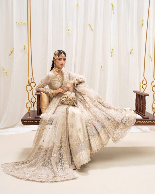 Faiza saqlain safak– detail view 3 Faiza Saqlain Safak– detail view 3