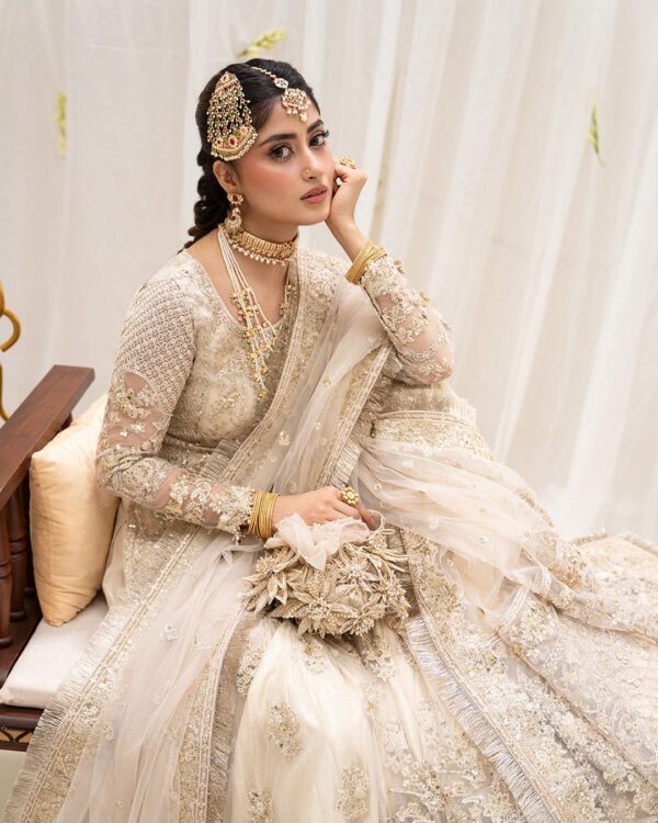 Faiza saqlain safak– detail view 4 Faiza Saqlain Safak– detail view 4