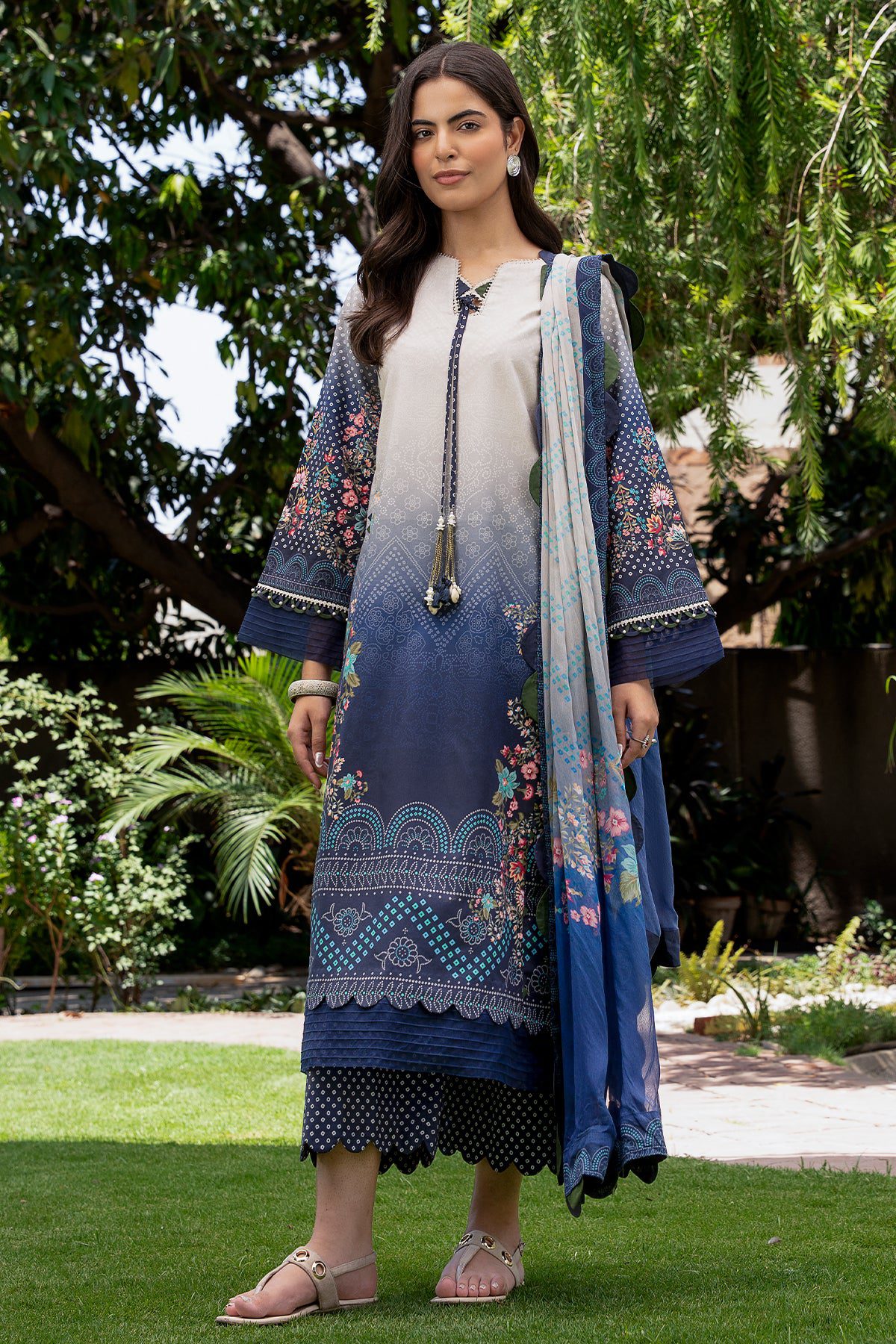 Charizma 3-pc unstitched printed lawn c-print vol 4 cp6-30 Charizma 3-PC Unstitched Printed Lawn C-Print Vol 4 CP6-30