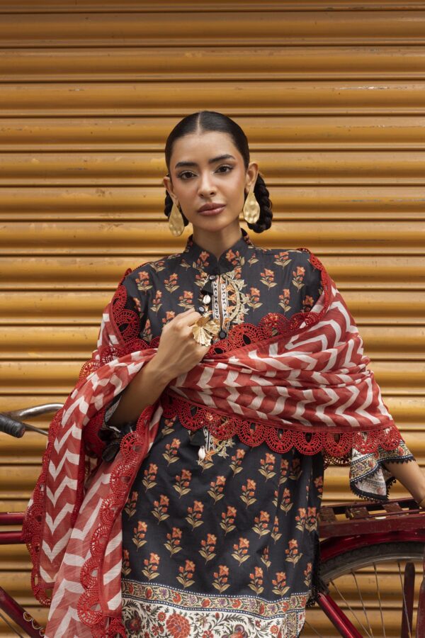 Sana Safinaz Unstitched Printed 3 Piece Lawn Suit– H264-002A-3CG 4