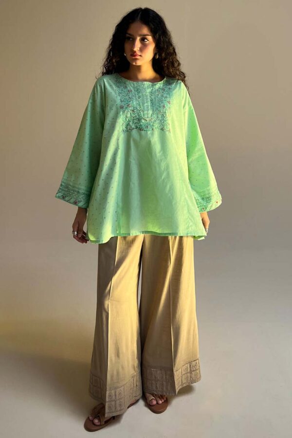 Alternative view of Generation Hand-Crafted Top