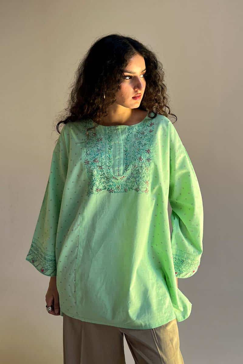 Generation hand-crafted top Generation Hand-Crafted Top