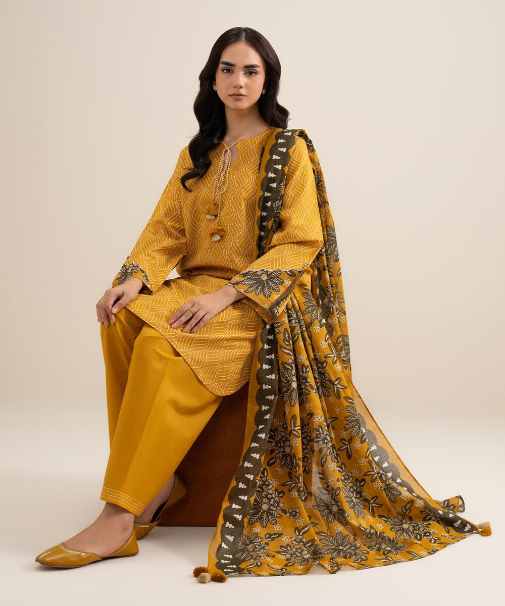Sapphire women's unstitched lawn printed mustard 3 piece suit – u3pdds26v631 Sapphire Women's Unstitched Lawn Printed Mustard 3 Piece Suit – U3PDDS26V631