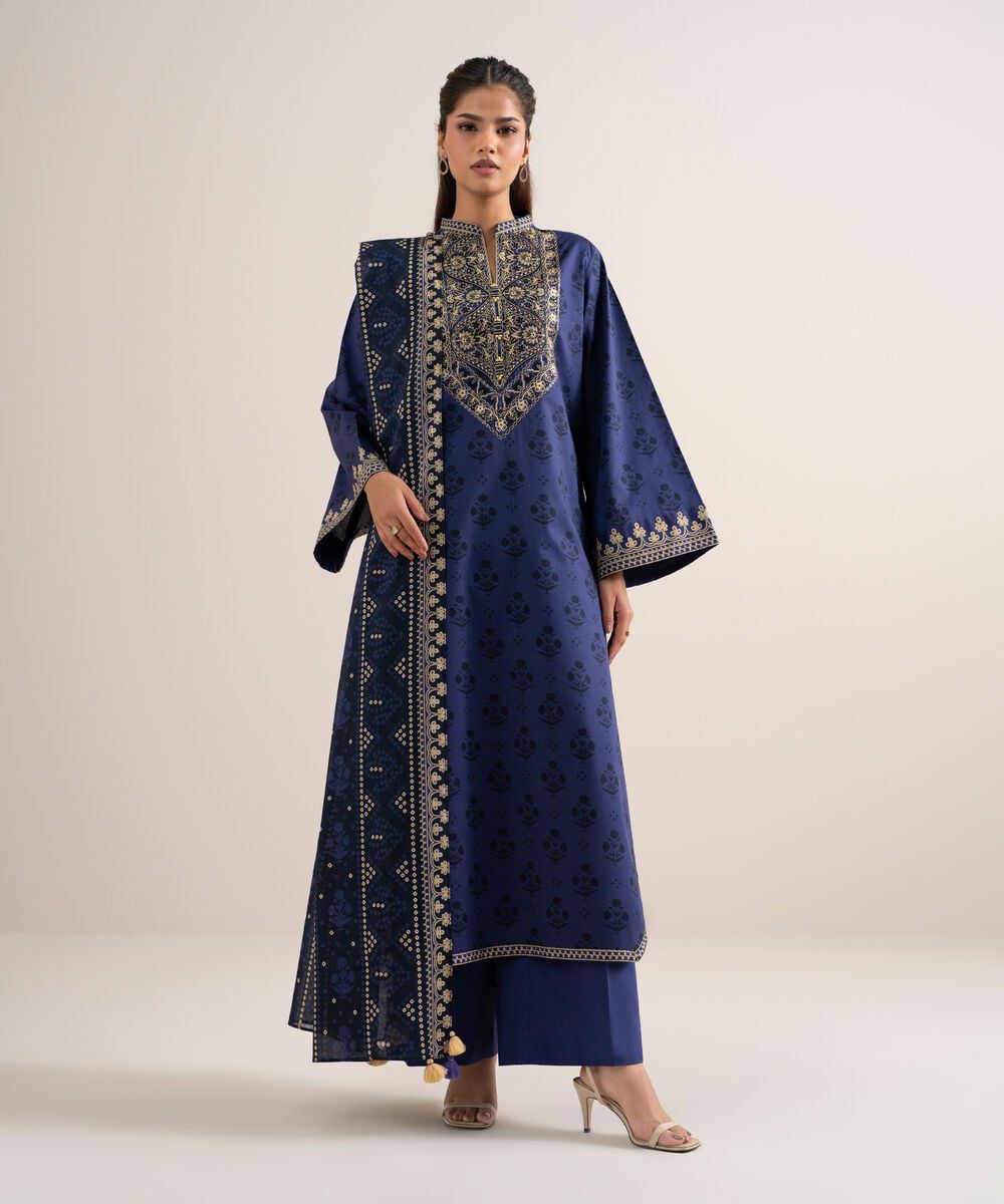 Sapphire women's unstitched lawn embroidered blue 3 piece suit – u3pdds26v634 Sapphire Women's Unstitched Lawn Embroidered Blue 3 Piece Suit – U3PDDS26V634