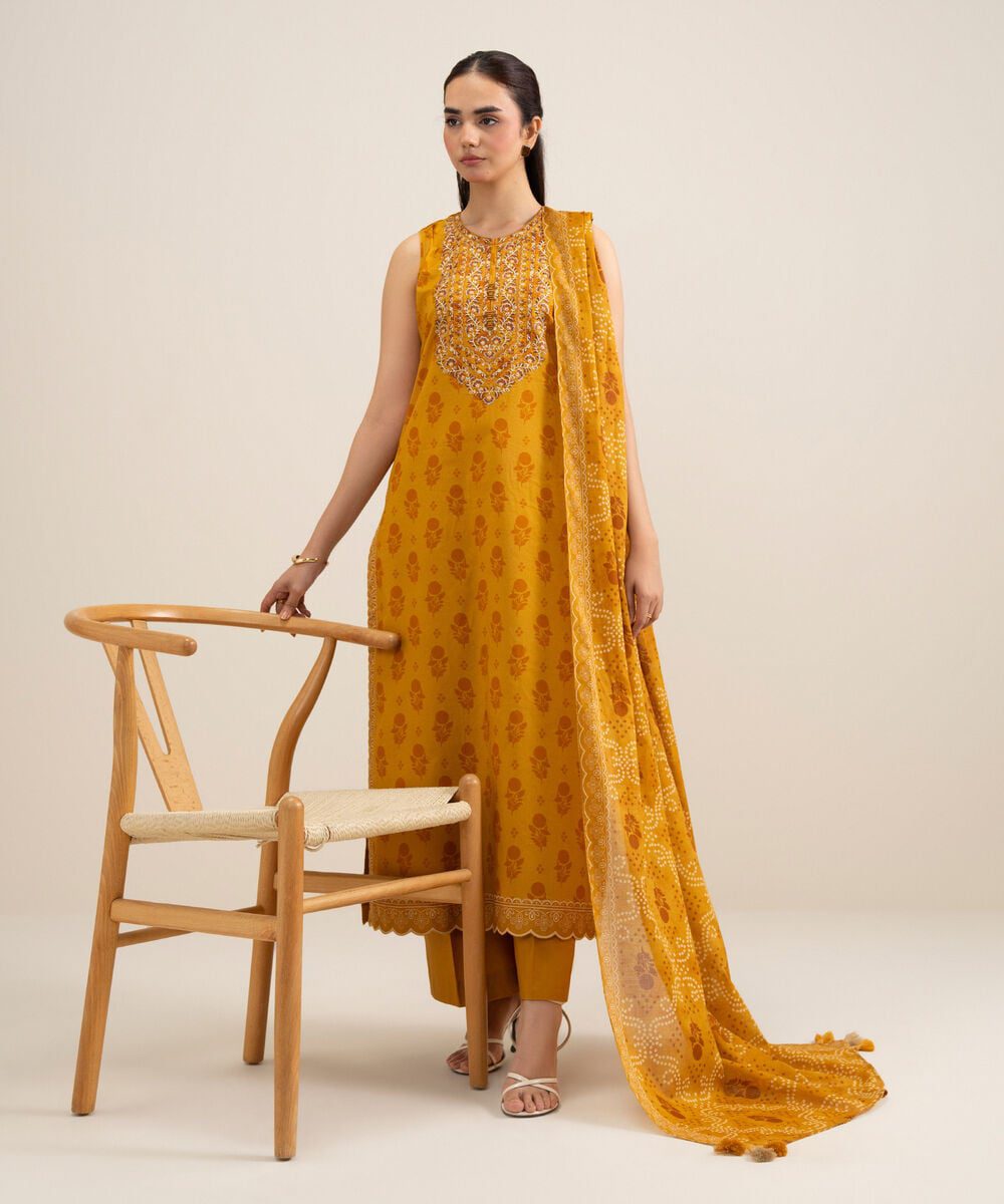 Sapphire women's unstitched lawn embroidered yellow 3 piece suit – u3pdds26v635 Sapphire Women's Unstitched Lawn Embroidered Yellow 3 Piece Suit – U3PDDS26V635