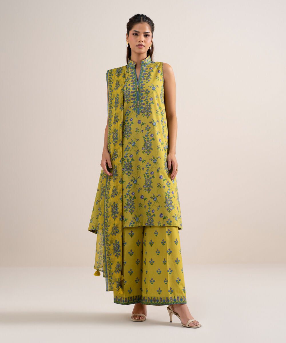 Sapphire women's unstitched lawn printed yellow 3 piece suit – u3pdys26v614 Sapphire Women's Unstitched Lawn Printed Yellow 3 Piece Suit – U3PDYS26V614