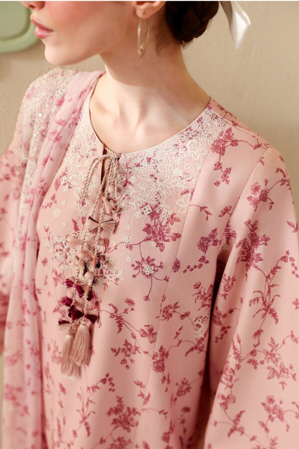 Cross Stitch DUSTY PINK -3PC EMBROIDERED LAWN SUIT– Untitled-1 0002 7I0A8487 Cross Stitch DUSTY PINK -3PC EMBROIDERED LAWN SUIT– Untitled-1 0002 7I0A8487