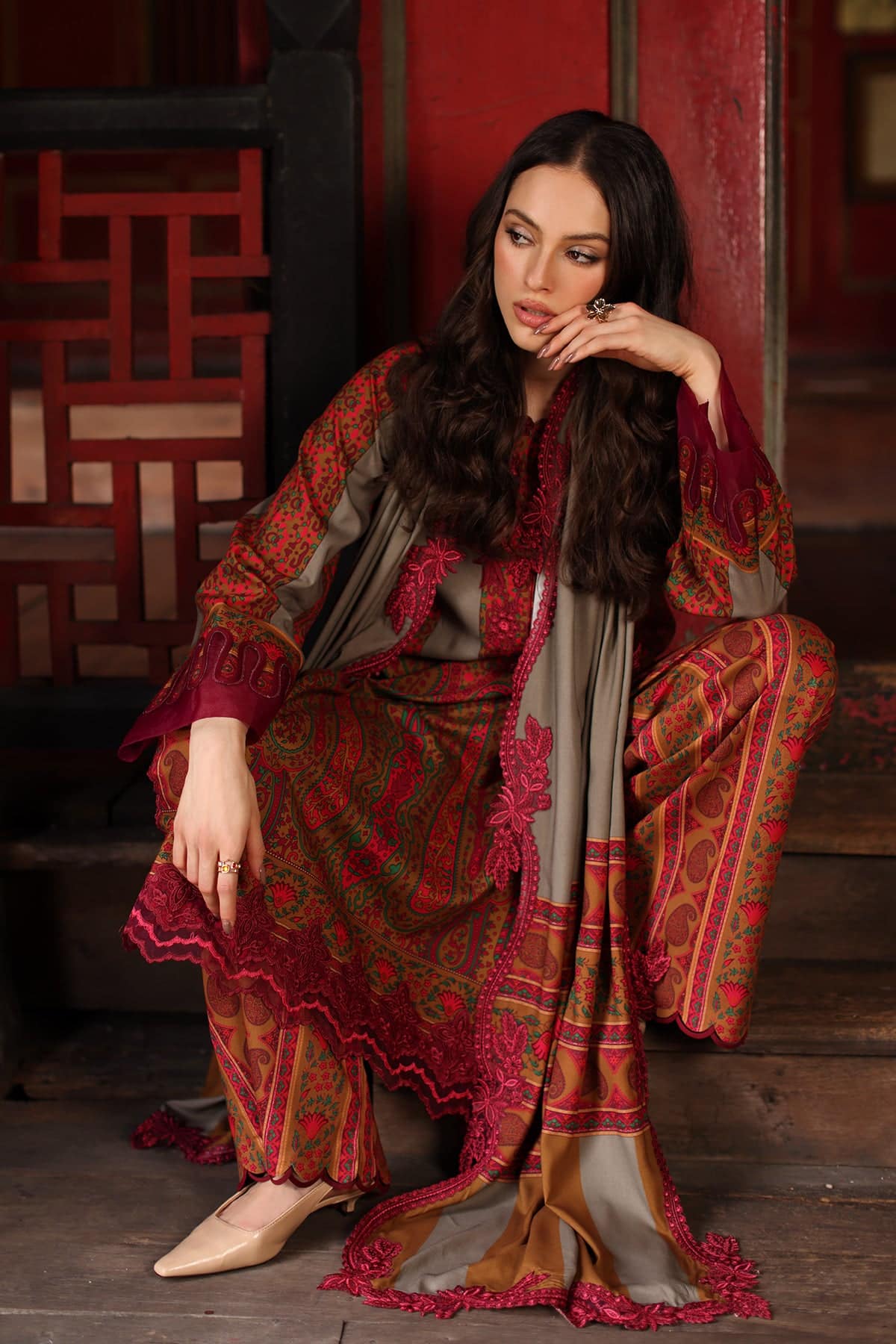 Charizma 3-pc unstitched embroidered linen collection ccw7-04– 29a3080 Charizma 3-PC Unstitched Embroidered Linen Collection CCW7-04– 29A3080