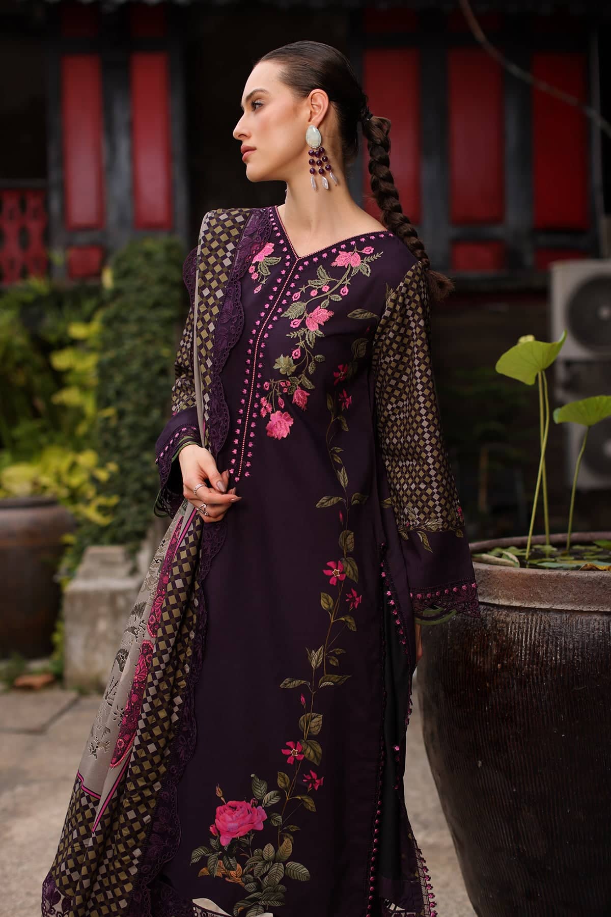 Charizma 3-pc unstitched embroidered linen collection ccw7-05– 29a3633 Charizma 3-PC Unstitched Embroidered Linen Collection CCW7-05– 29A3633
